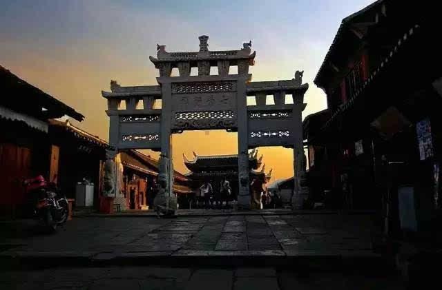 小萝莉泰国度假
